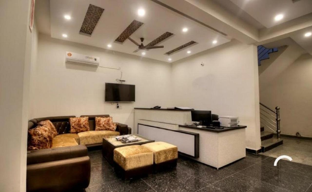 Hotel Ark Avalon- Delhi International Airport Yeni Delhi Dış mekan fotoğraf